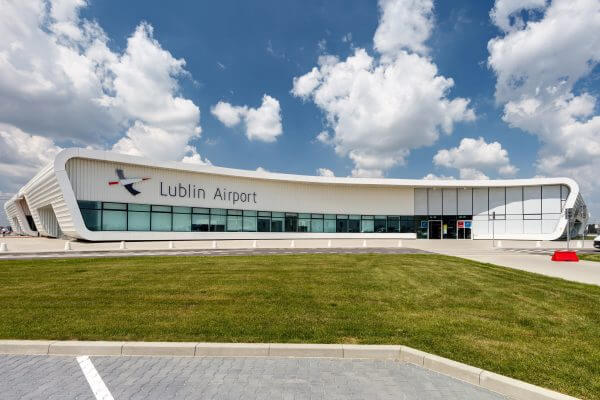 Bodenkonvektoren in Lublin Flughafen / Polen